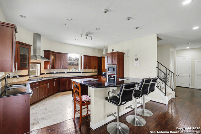 Image 18 of 41 For 113 Abrego Mount