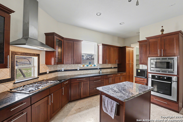 Image 22 of 41 For 113 Abrego Mount