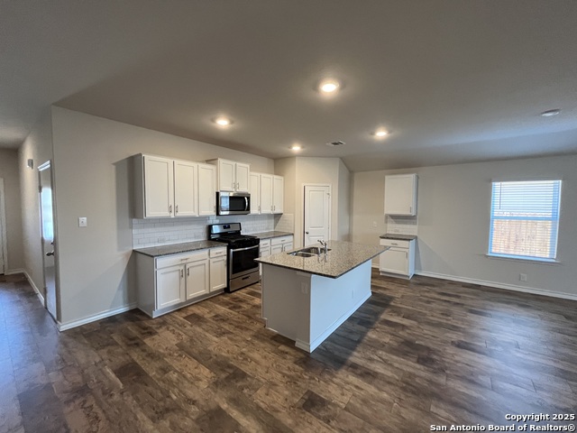 Image 10 of 47 For 5518 Stormie Keep