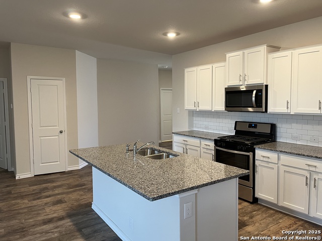 Image 13 of 47 For 5518 Stormie Keep