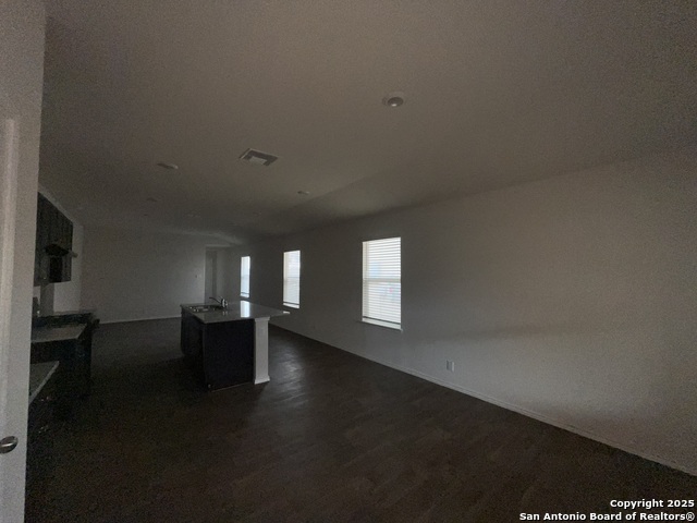 Image 10 of 30 For 324 Middle Green Loop