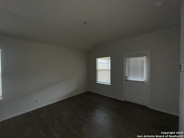 Image 11 of 30 For 324 Middle Green Loop