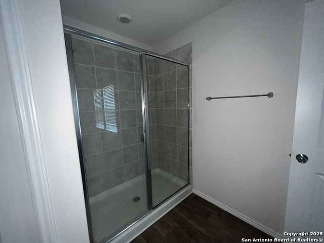 Image 17 of 30 For 324 Middle Green Loop