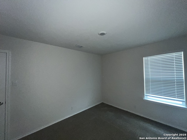 Image 25 of 30 For 324 Middle Green Loop