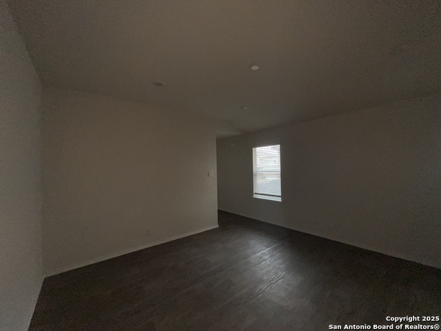 Image 5 of 30 For 324 Middle Green Loop