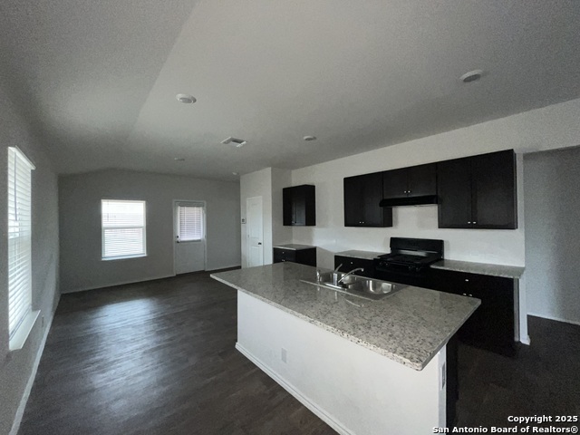 Image 6 of 30 For 324 Middle Green Loop