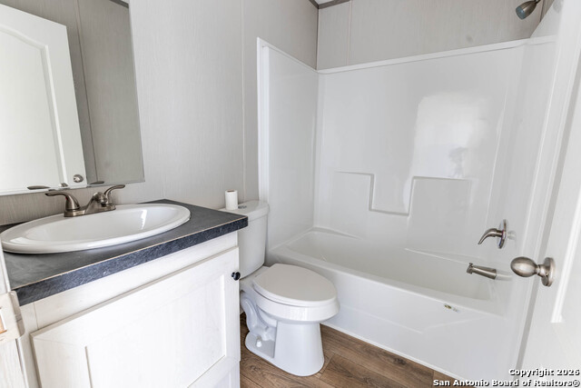 Image 12 of 14 For 181 Viridian View