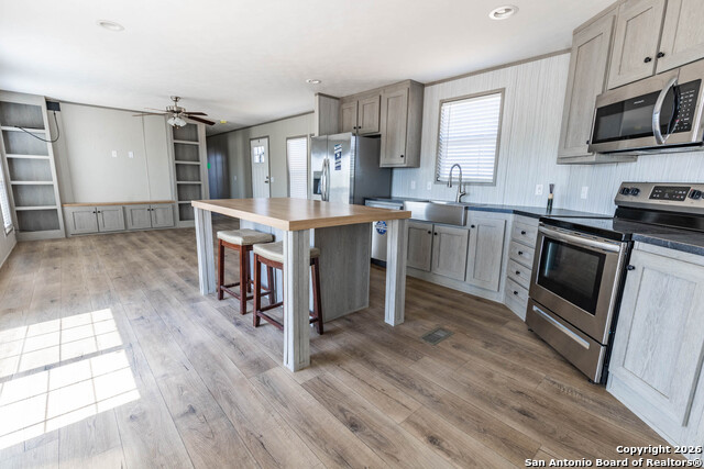 Image 6 of 14 For 181 Viridian View