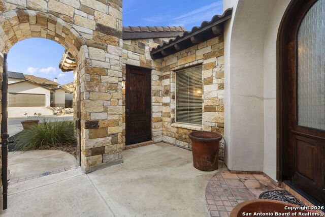 Image 2 of 32 For 16123 Salto Del Agua