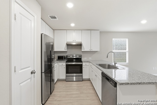 Image 11 of 29 For 5738 Elm Valley