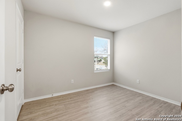 Image 19 of 29 For 5738 Elm Valley