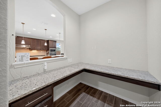 Image 18 of 41 For 12226 Cat Ballou