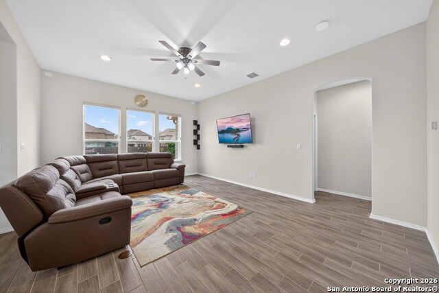 Image 7 of 41 For 12226 Cat Ballou