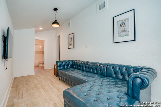 Image 11 of 20 For 530 Pruitt Ave