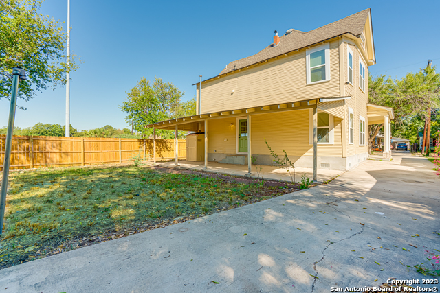 Image 19 of 20 For 530 Pruitt Ave