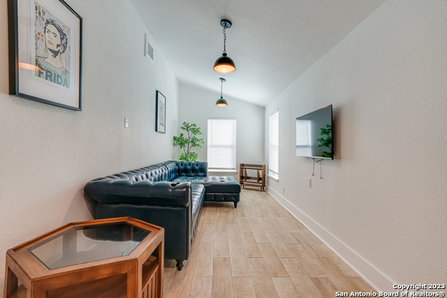 Image 9 of 20 For 530 Pruitt Ave