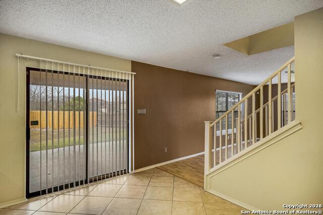 Image 10 of 29 For 7931 Pecan Hts