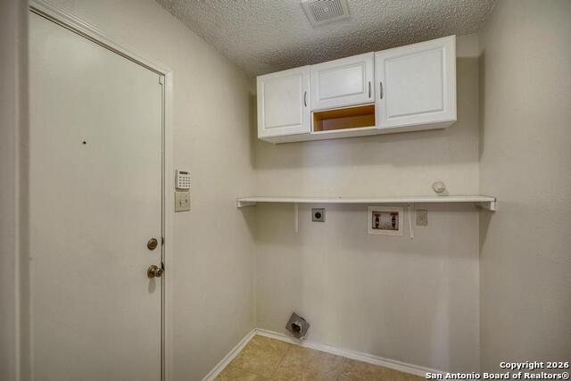 Image 11 of 29 For 7931 Pecan Hts