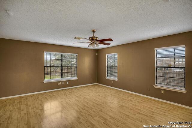 Image 5 of 29 For 7931 Pecan Hts