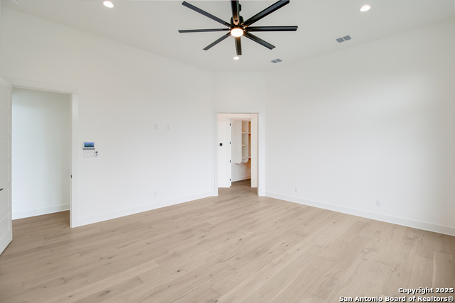 Image 19 of 39 For 430 Arthur Court