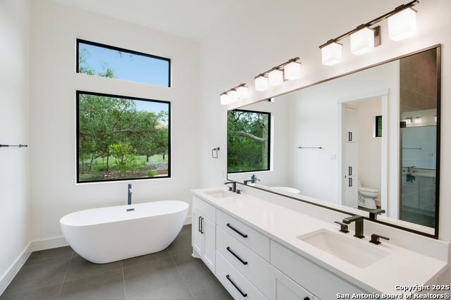 Image 23 of 39 For 430 Arthur Court