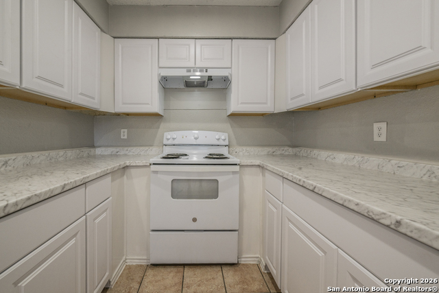 Image 11 of 34 For 7524 Oak Chase