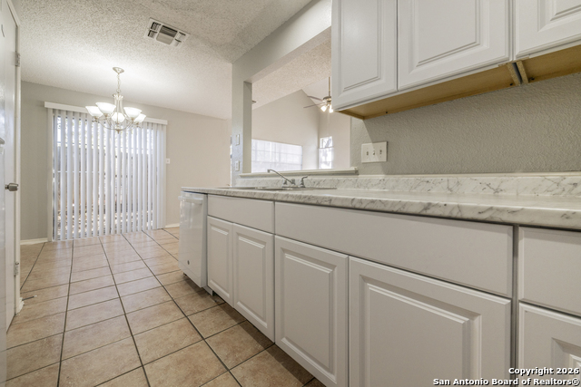 Image 12 of 34 For 7524 Oak Chase