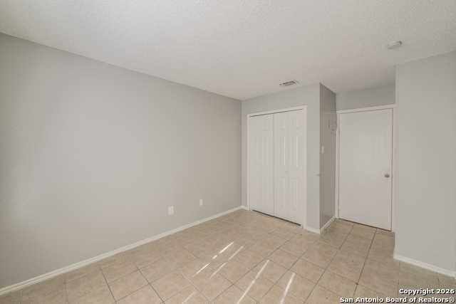 Image 16 of 34 For 7524 Oak Chase