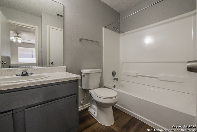 Image 27 of 34 For 7524 Oak Chase