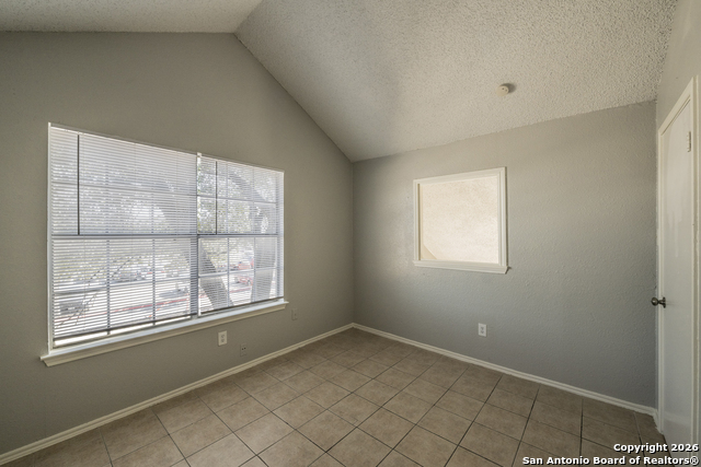 Image 29 of 34 For 7524 Oak Chase