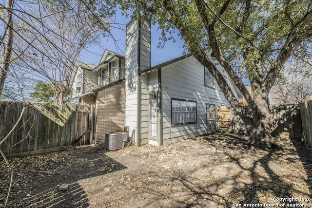 Image 33 of 34 For 7524 Oak Chase