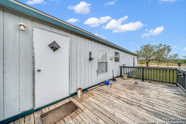 Listing photo id 11 for 138 County Road 2665