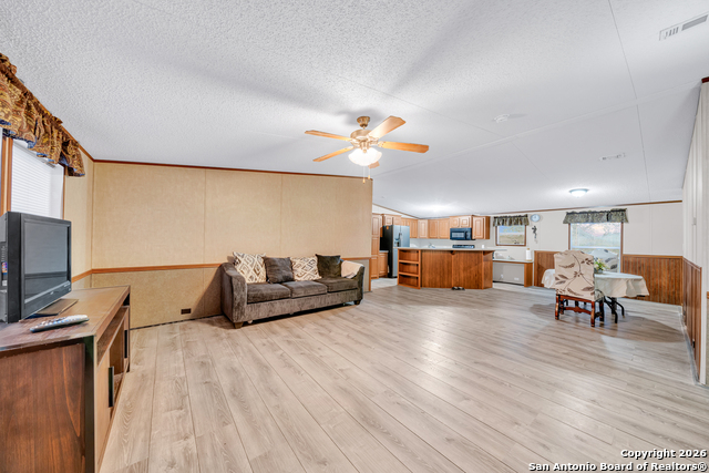 Listing photo id 13 for 138 County Road 2665