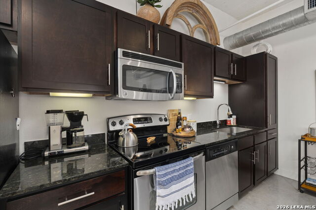 Image 11 of 49 For 1401 Flores S 215