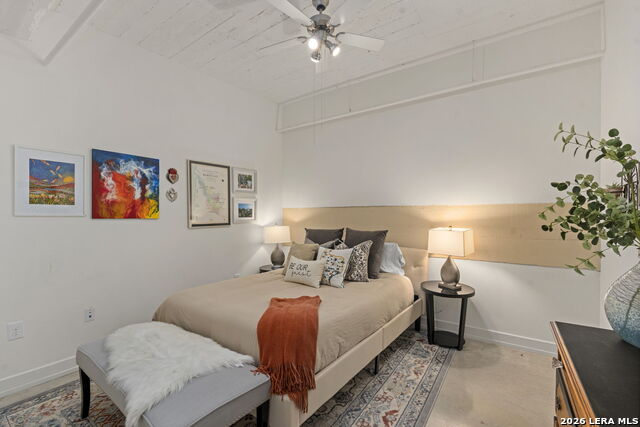 Image 20 of 49 For 1401 Flores S 215