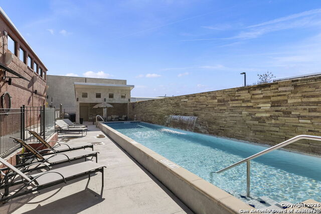 Image 29 of 49 For 1401 Flores S 215