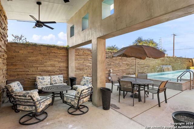 Image 32 of 49 For 1401 Flores S 215