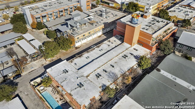 Image 46 of 49 For 1401 Flores S 215