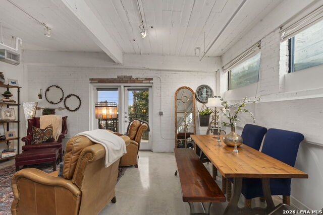 Image 5 of 49 For 1401 Flores S 215