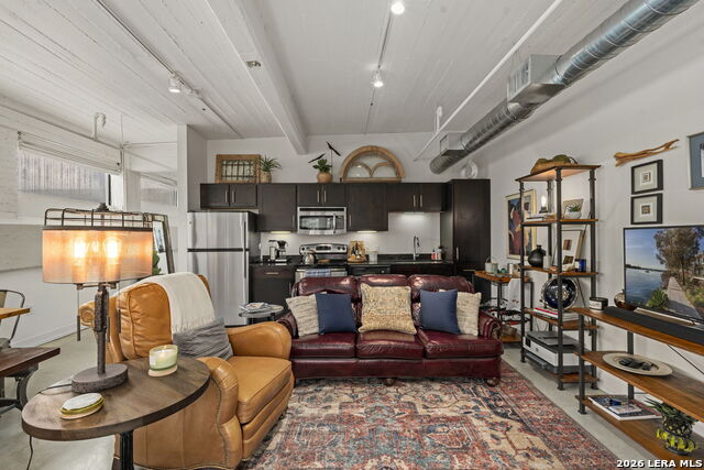 Image 8 of 49 For 1401 Flores S 215