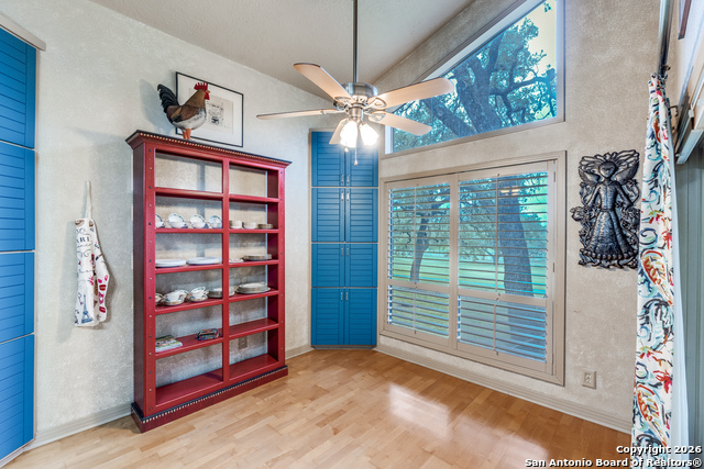 Image 29 of 36 For 7801 Timber Top