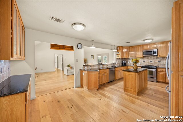 Image 20 of 50 For 127 Camp Alzafar