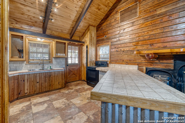 Listing photo id 7 for 20522 Texas Hill Country