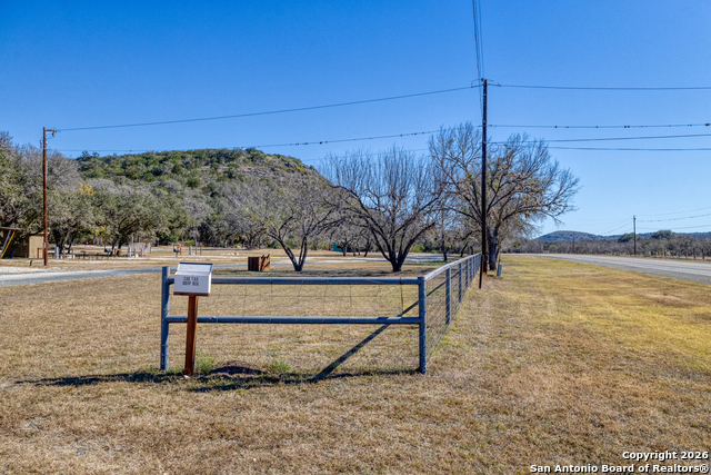 Image 4 of 28 For 20522 State Hwy 127