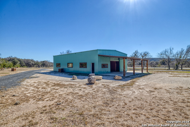 Image 5 of 28 For 20522 State Hwy 127