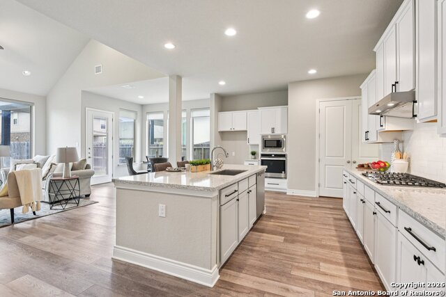 Image 17 of 60 For 29740 Elkhorn