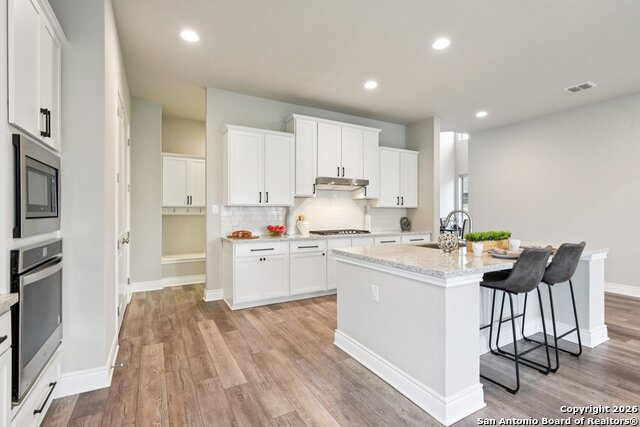 Image 23 of 60 For 29740 Elkhorn