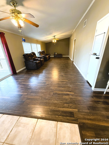 Image 10 of 36 For 212 Thornton