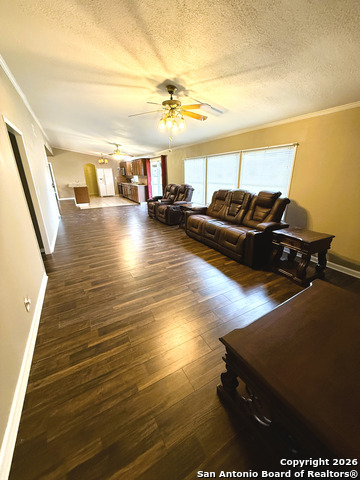 Image 11 of 36 For 212 Thornton