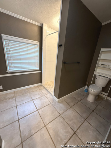 Image 15 of 36 For 212 Thornton